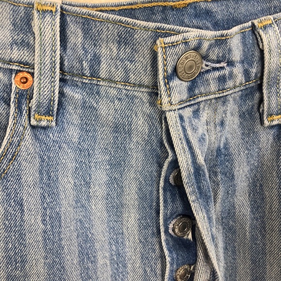 ✖️SOLD✖️•LEVI’S•501 Tango Striped High Rise Shorts - Picture 4 of 10